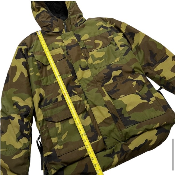 Canada Goose Camouflage Jacket - Picture 7 of 14